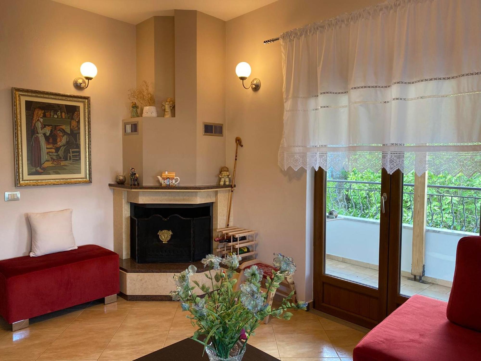 Guest House Persa Gjirokastër Eksteriør billede