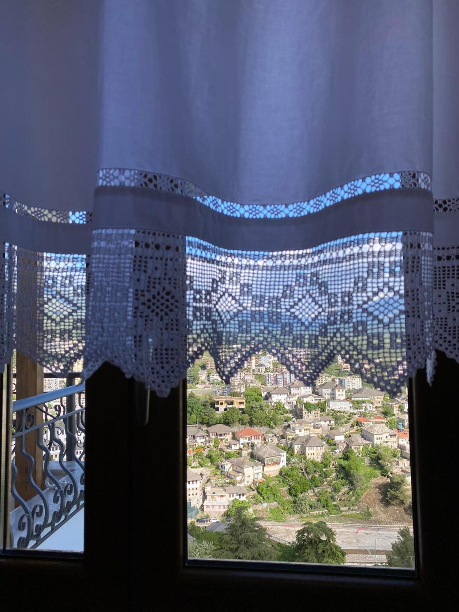 Guest House Persa Gjirokastër Eksteriør billede